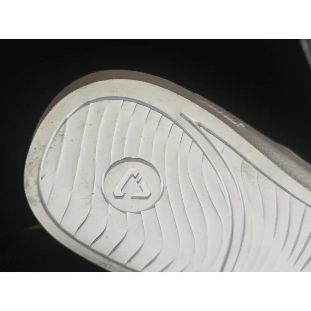 NWT Cuater Men's 9 Phenom Slip On Black / Gray 4MU190- Travis Mathew Blemishes